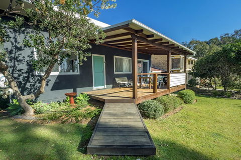 Tallowood Beachfront Cottage - New South Wales Tourism  0