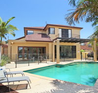 Tarcoola 41 - 5 BDRM Canal Home with Pool - New South Wales Tourism 