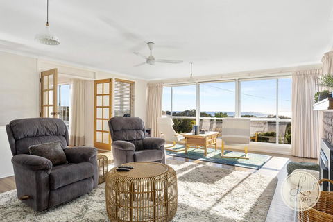 TASSIE SEASIDE SERENITY - L'Abode Accommodation - New South Wales Tourism  0