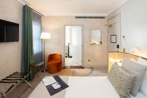 Tattersalls Hotel - New South Wales Tourism  1