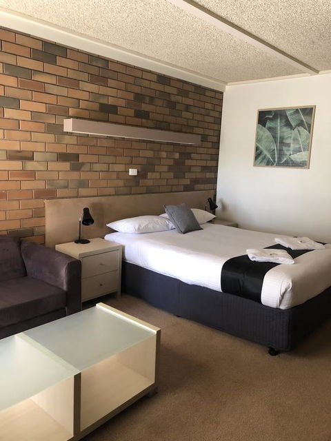 Tatura Country Motel - New South Wales Tourism  2
