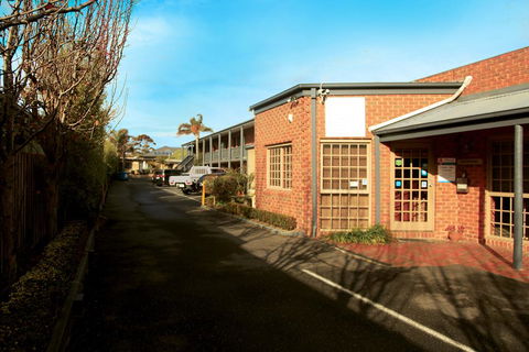The Admiral Motor Inn - New South Wales Tourism  3