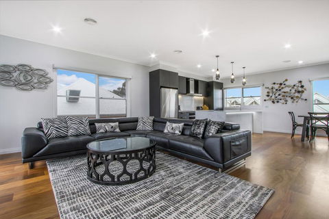 The Apartment, Metung - New South Wales Tourism  0