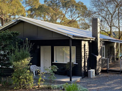 The Apple Tree - New South Wales Tourism  0