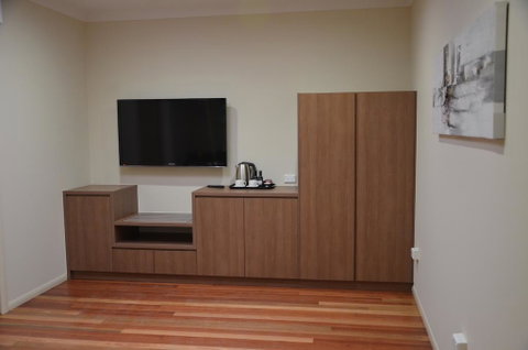The Australian Hotel Motel - New South Wales Tourism  3