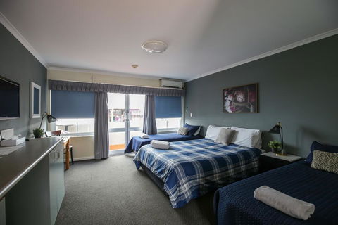 The Bayview Hotel - New South Wales Tourism  0