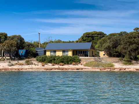 The Beach House - New South Wales Tourism  0