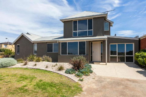 The Beach House - New South Wales Tourism  0