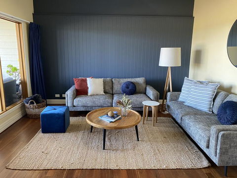 The Beach House & Villas - New South Wales Tourism  0