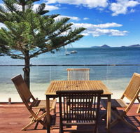 The Beach House' 169 Soldiers Point Road - right on the waterfront - New South Wales Tourism 