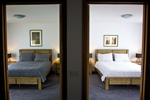 Penguin Beachfront Apartments - New South Wales Tourism  26