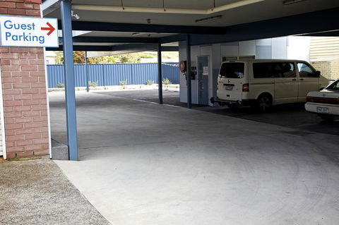 Penguin Beachfront Apartments - New South Wales Tourism  23