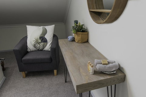 South Arm Luxury Loft - New South Wales Tourism  5