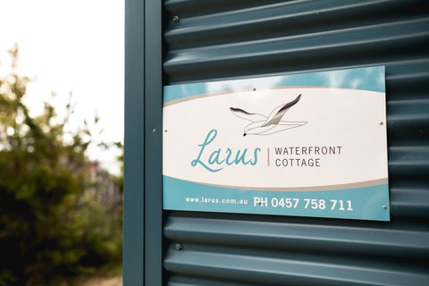 Larus Waterfront Cottage - New South Wales Tourism  20