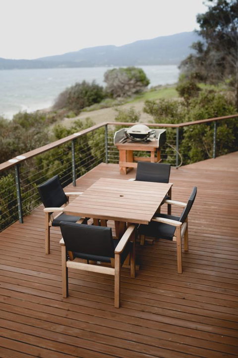 Larus Waterfront Cottage - New South Wales Tourism  13
