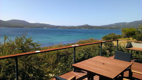 Larus Waterfront Cottage - New South Wales Tourism  12