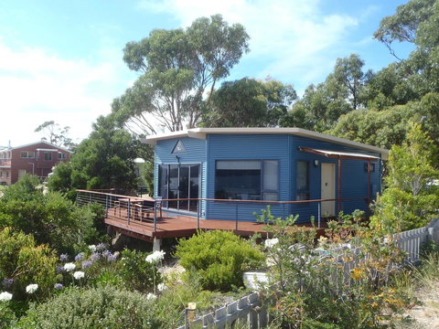 Larus Waterfront Cottage - New South Wales Tourism  1
