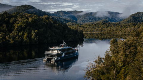 Strahan Village - New South Wales Tourism  1