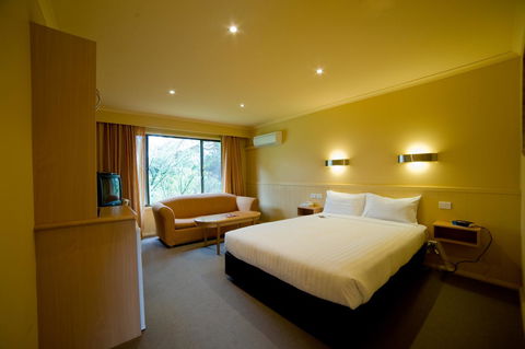Strahan Village - New South Wales Tourism  40