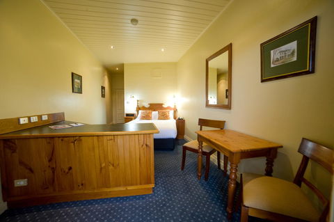 Strahan Village - New South Wales Tourism  32