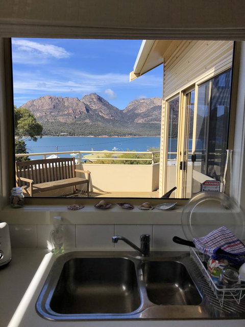 Freycinet Beach House - New South Wales Tourism  12