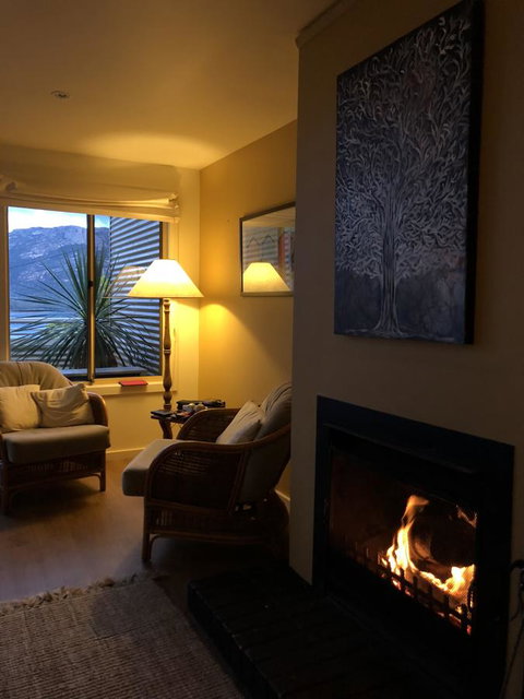 Freycinet Beach House - New South Wales Tourism  5