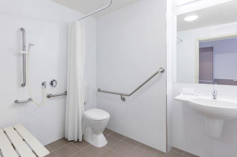 Travelodge Hotel Hobart Airport - New South Wales Tourism  5