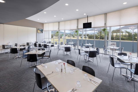 Travelodge Hotel Hobart Airport - New South Wales Tourism  16