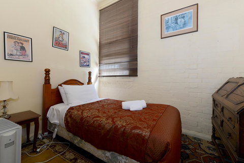 Edinburgh Gallery Bed & Breakfast - New South Wales Tourism  28