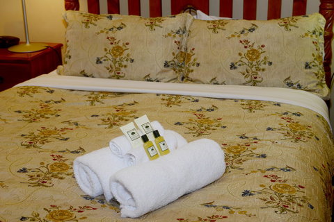 Edinburgh Gallery Bed & Breakfast - New South Wales Tourism  44