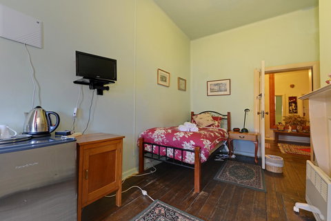 Edinburgh Gallery Bed & Breakfast - New South Wales Tourism  27