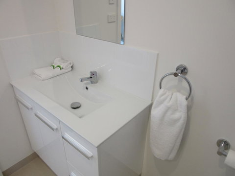 Abel Tasman Airport Motor Inn - New South Wales Tourism  15