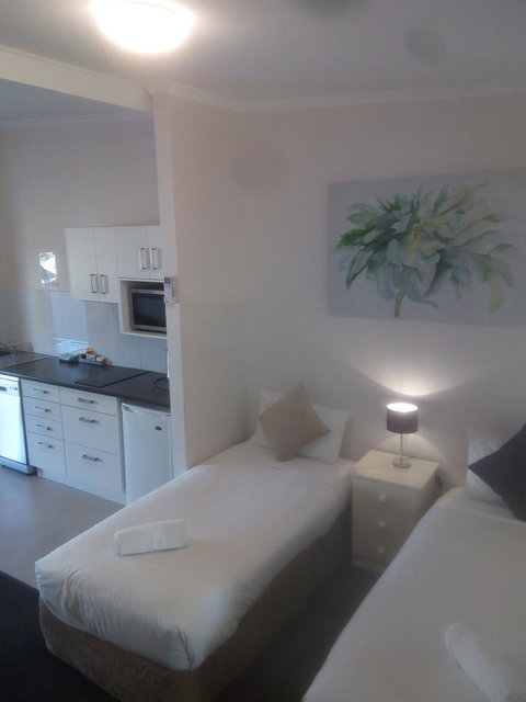 Abel Tasman Airport Motor Inn - New South Wales Tourism  11