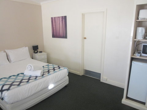 Abel Tasman Airport Motor Inn - New South Wales Tourism  25