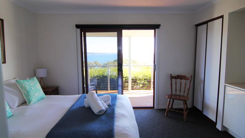 DOLPHIN LOOKOUT COTTAGE - Amazing Views Of The Bay Of Fires - New South Wales Tourism  13