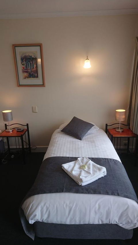 Mt Lyell Motor Inn - New South Wales Tourism  25