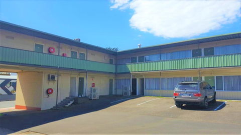 Mt Lyell Motor Inn - New South Wales Tourism  36