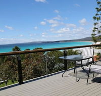 Driftwood Bay of Fires - New South Wales Tourism 