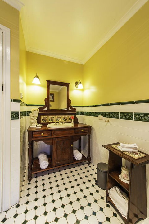 Touchwood Cottages - New South Wales Tourism  11