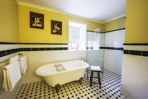 Touchwood Cottages - New South Wales Tourism  10