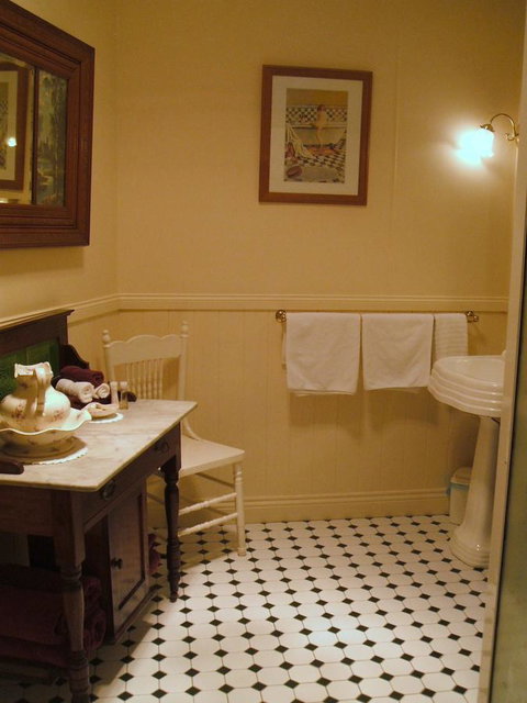 Touchwood Cottages - New South Wales Tourism  21