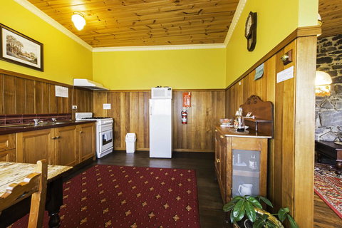 Touchwood Cottages - New South Wales Tourism  40