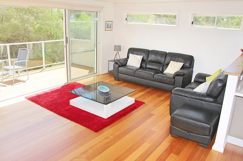 Seaview Apartment - New South Wales Tourism  8