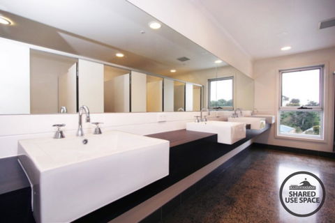 The Island Accommodation - New South Wales Tourism  4