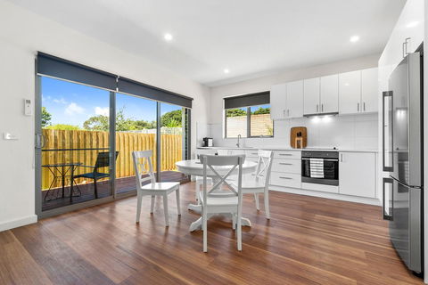 Rosewater Townhouses Dromana - New South Wales Tourism  9