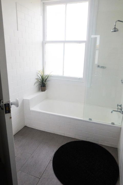 The Royal Hotel Mornington - New South Wales Tourism  12