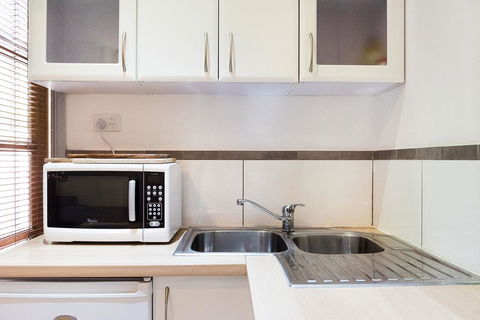 Avalon House - New South Wales Tourism  12