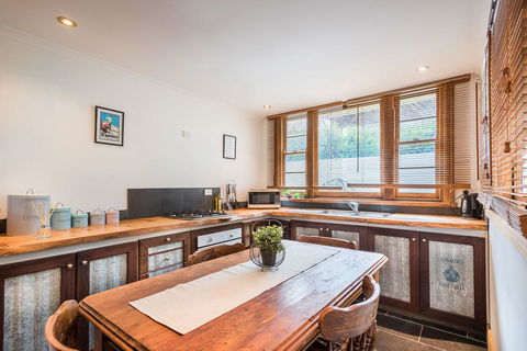 Avalon House - New South Wales Tourism  40