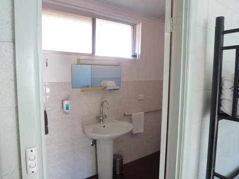 The Grampians Motel - New South Wales Tourism  36