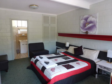 The Grampians Motel - New South Wales Tourism  42